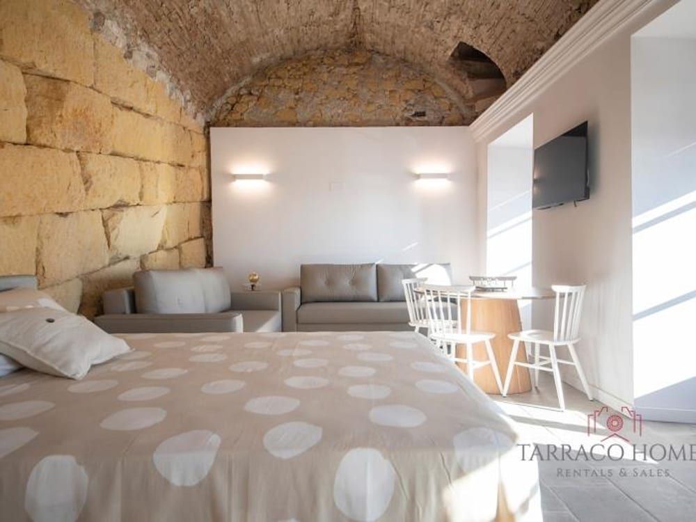 Th56C Apartamentos Murmur La Muralla