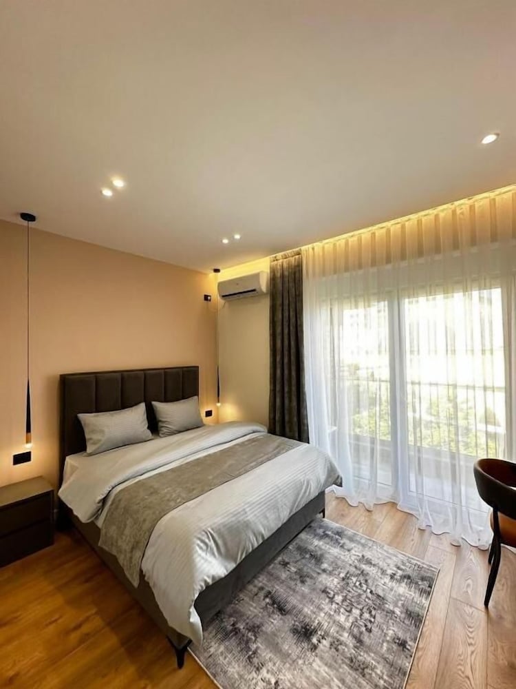 Hotel Ideal Apartment Shkoder