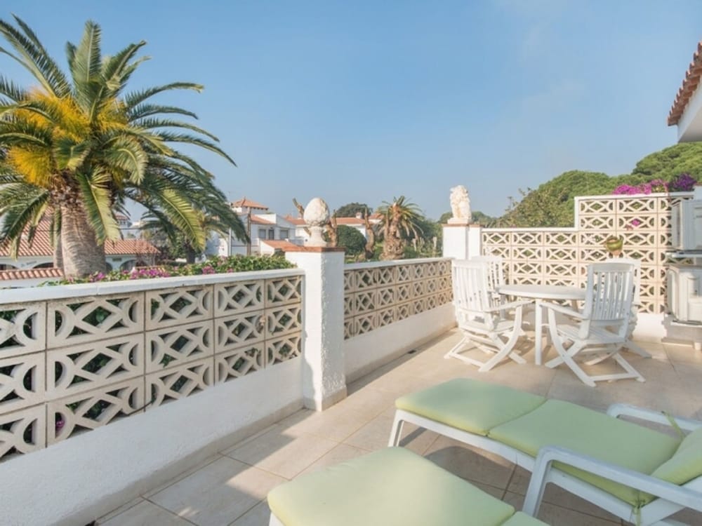 Hotel Th11 Villa In Cambrils Con Piscina