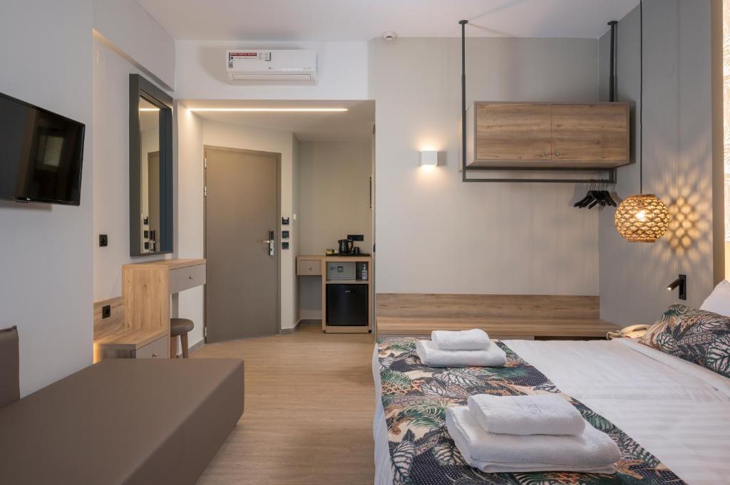 Mare Blue & Suites, Adults 16+ Hotel