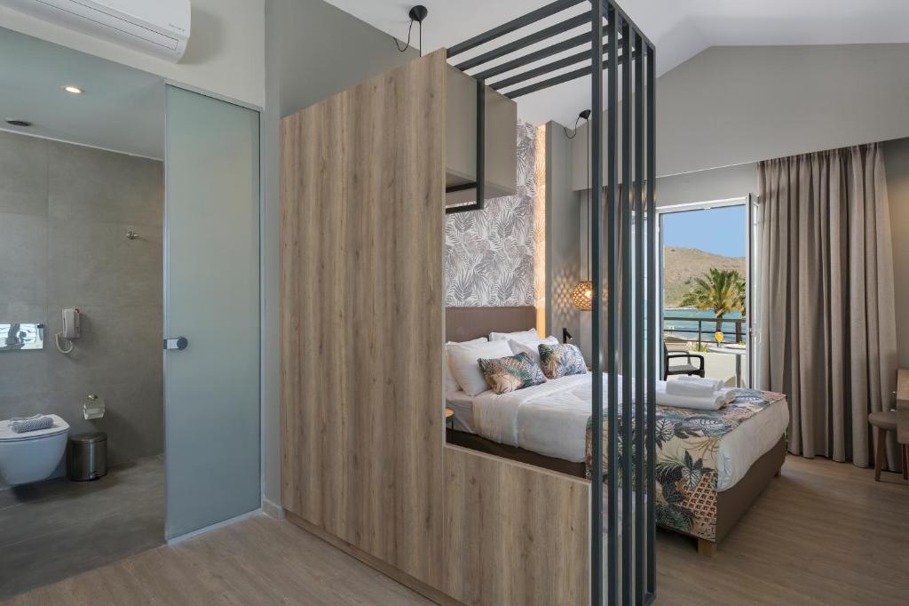 Mare Blue & Suites, Adults 16+ Hotel