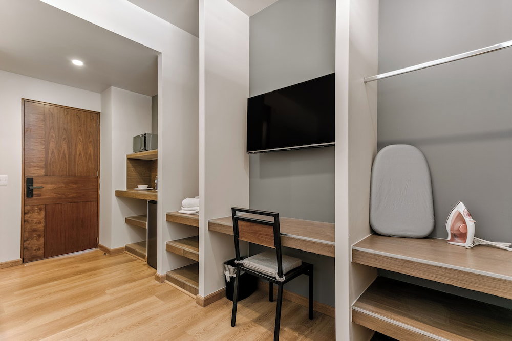Hotel Wenceslao By Homirent