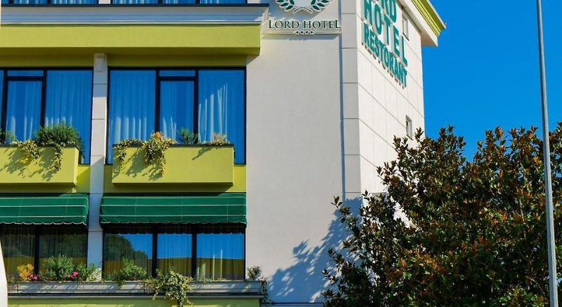 Hotel Lord Hotel Tirana