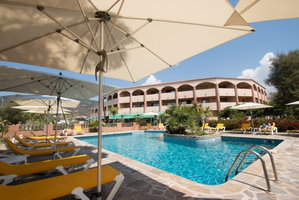 Hotel Le California Motel cazare Vico