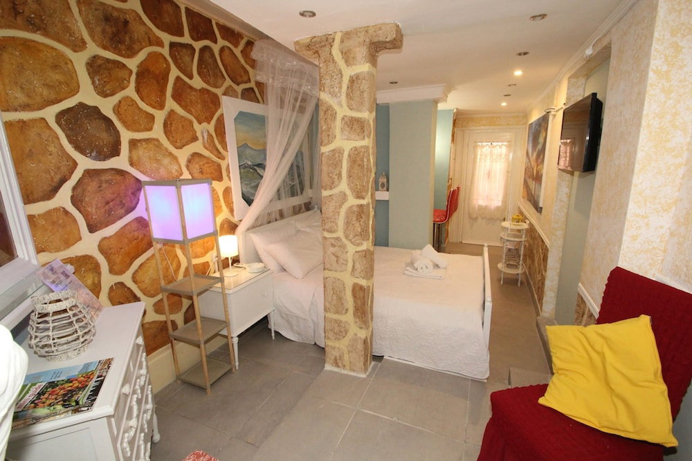 Hotel Alley Studio 2 By Frangki