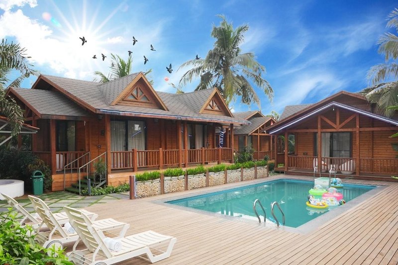 Hotel Foxoso Aaristo Baga Beach Resort