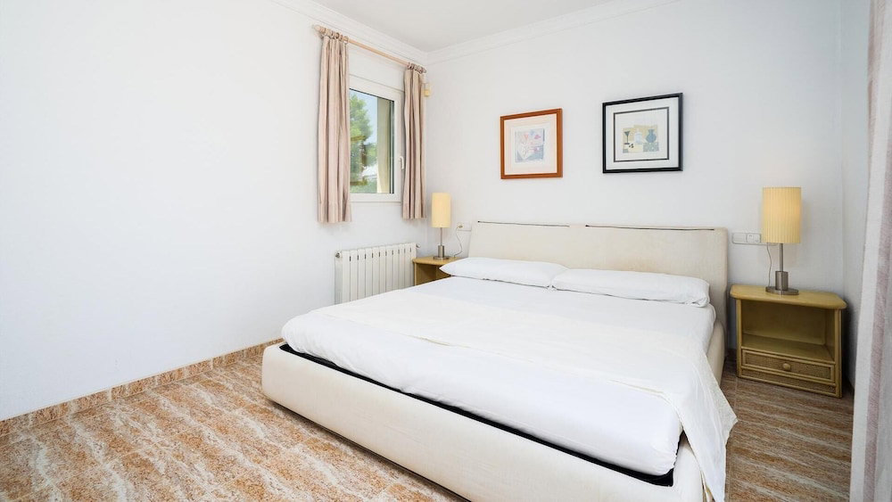 3-Bed Villa Las Rotas
