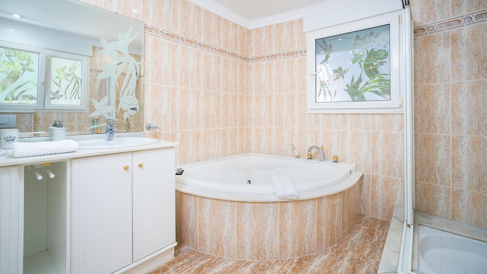 3-Bed Villa Las Rotas