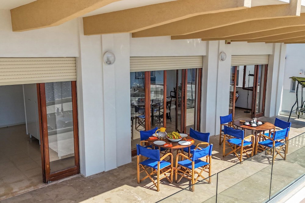 Giulia Sea View Villas