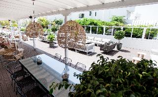 Coral Suites & Spa