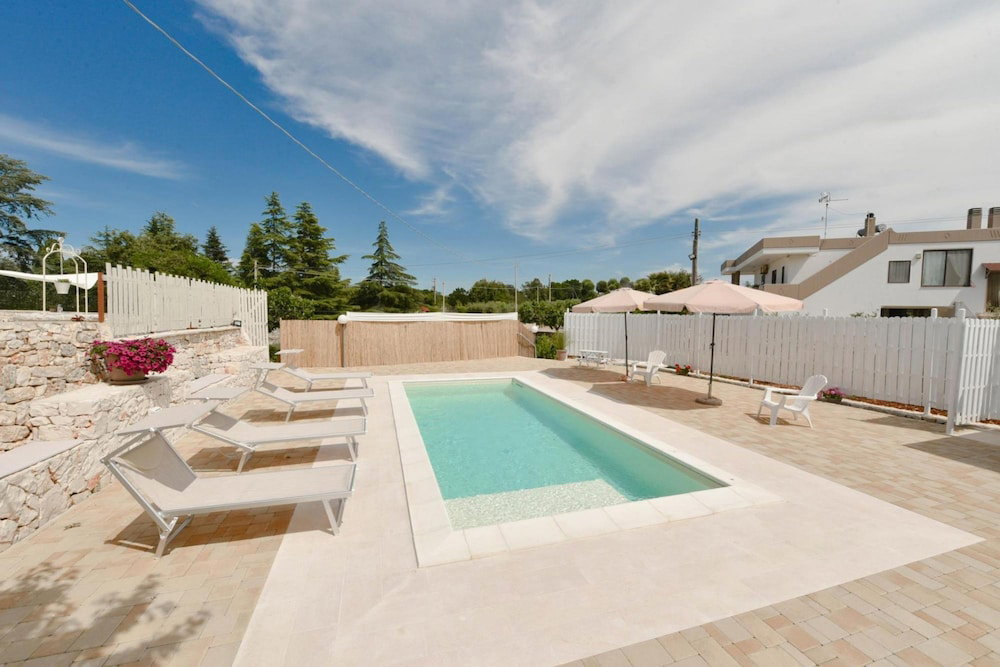 Hotel Trulli Colebe
