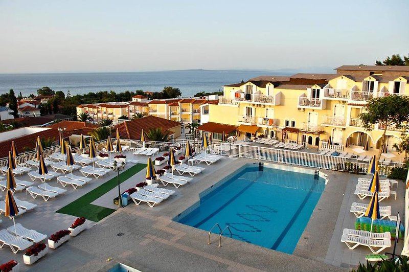 Hotel Captains Deluxe