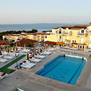 Hotel Captains Deluxe cazare Argasi