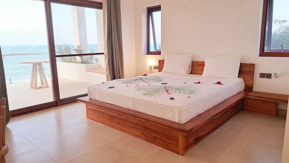 Aluna Nungwi Beach Apartments