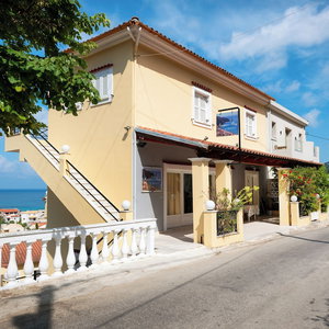 Hotel Ammos Bay cazare Agios Gordios