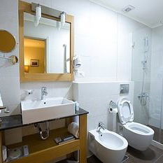 Hotel The J Hotel & Spa cazare Beirut