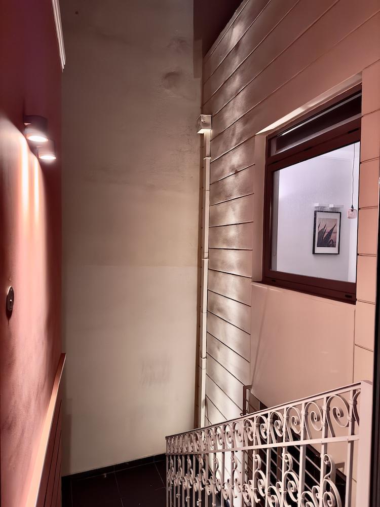 Pink Mango Hostel