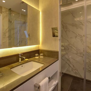 Hotel Lancaster Eden Bay cazare Beirut