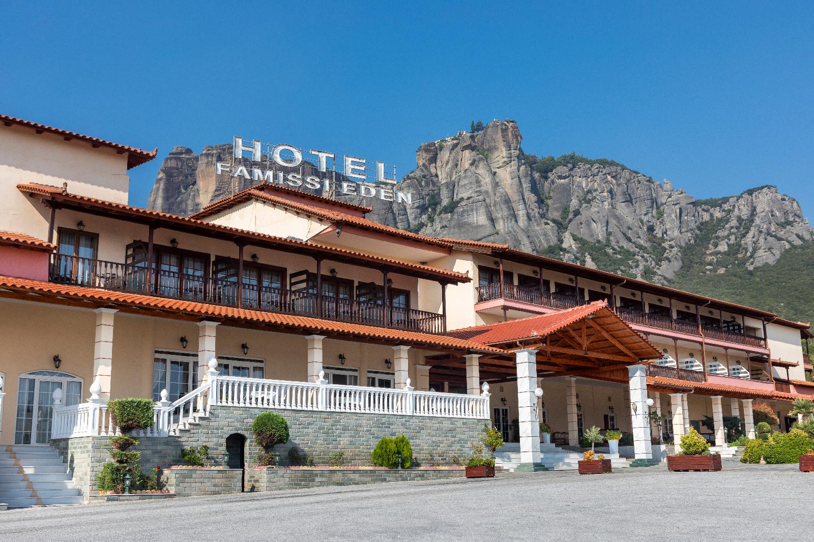Famissi Eden Hotel