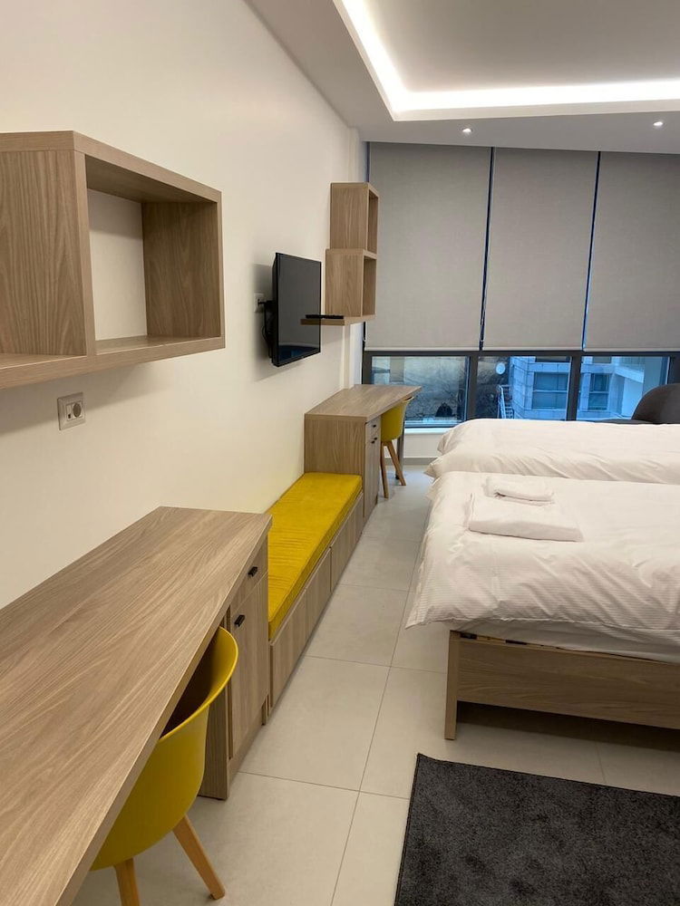 Hotel Shade Suites And Studios