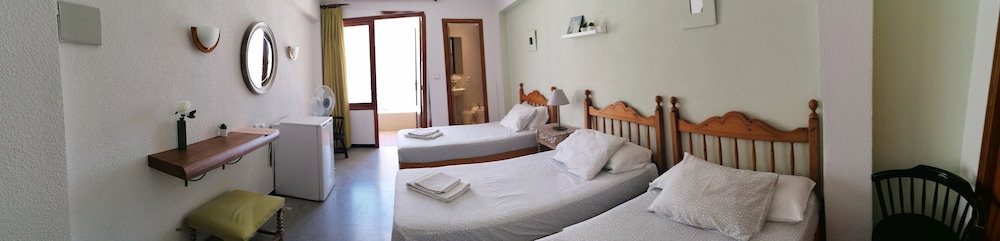 Hostal Saturno