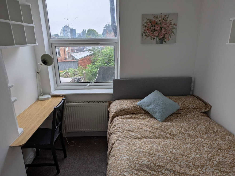 Hotel Coventry Central Roomz