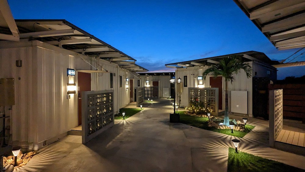 Zumi Terrace Uchinaamiya Resort