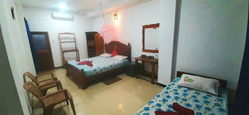 Dream Palace Family Guest House Mirissa
