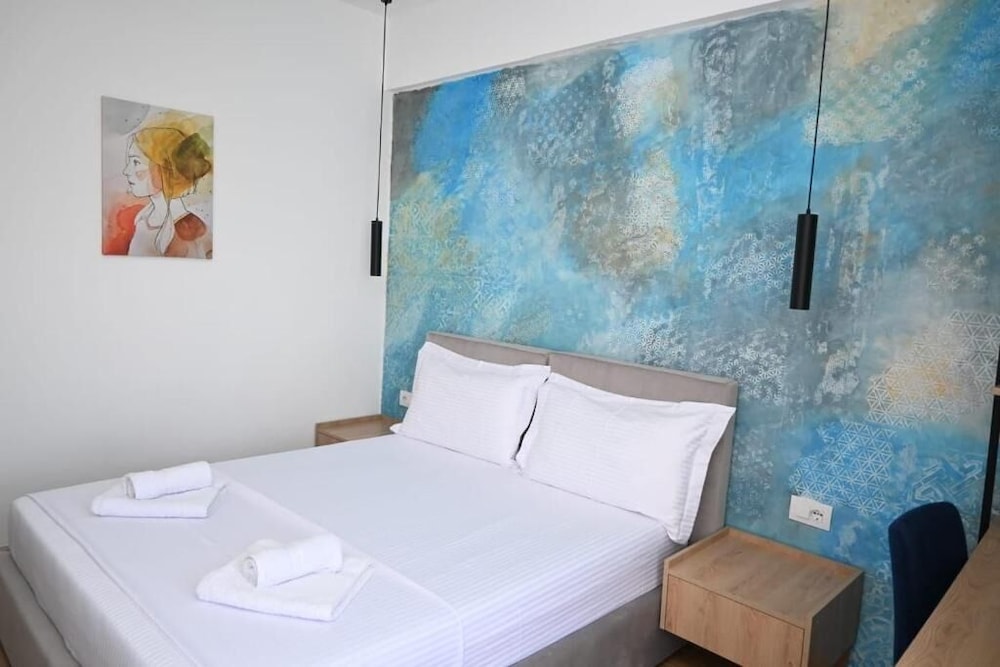 Emar Beachfront Hotel Ksamil