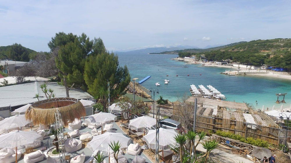 Emar Beachfront Hotel Ksamil