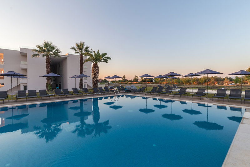 Hotel Mythic Summer Hotel