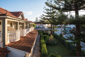 Hotel Tom & John Center cazare Tsilivi