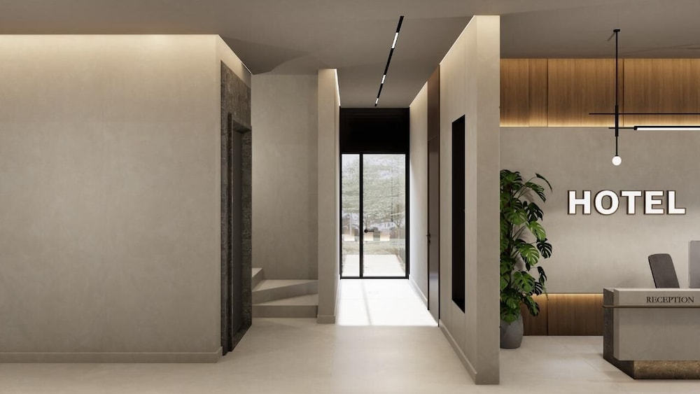 Monarc Hotel