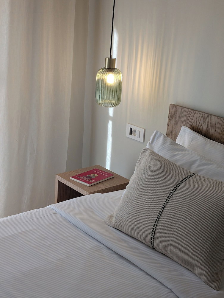 Sea View Beach Penthouse – Athens Coast