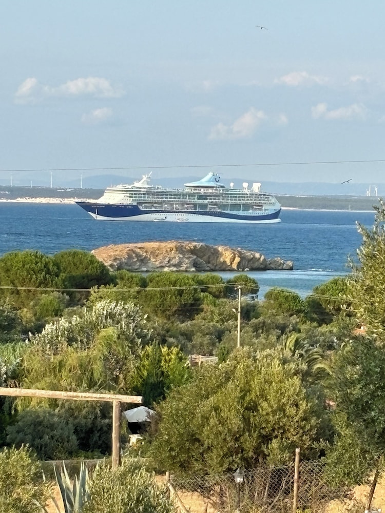 Hotel Zeus Kir Evi