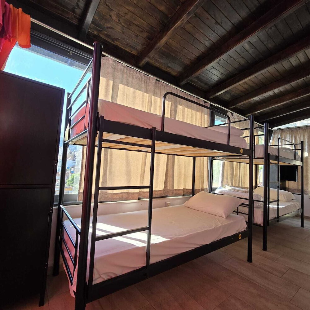 Hotel Lazy Roo Hostel Saranda
