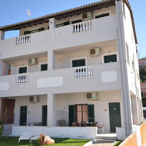 Hotel Elves Apartments cazare Sidari