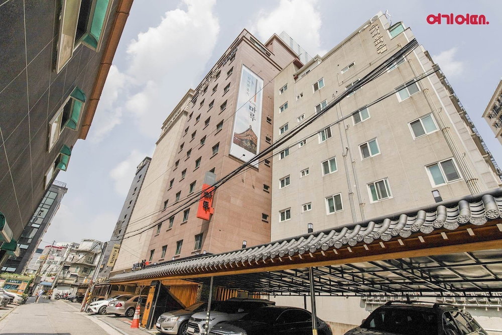 Hotel Maru Hotel