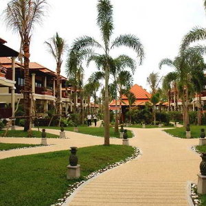 Hotel Khaolak Bayfront Resort cazare Ban Khao Lak
