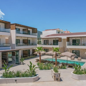 Sejur Seabird Luxury Suites vacanta Skala Potamias