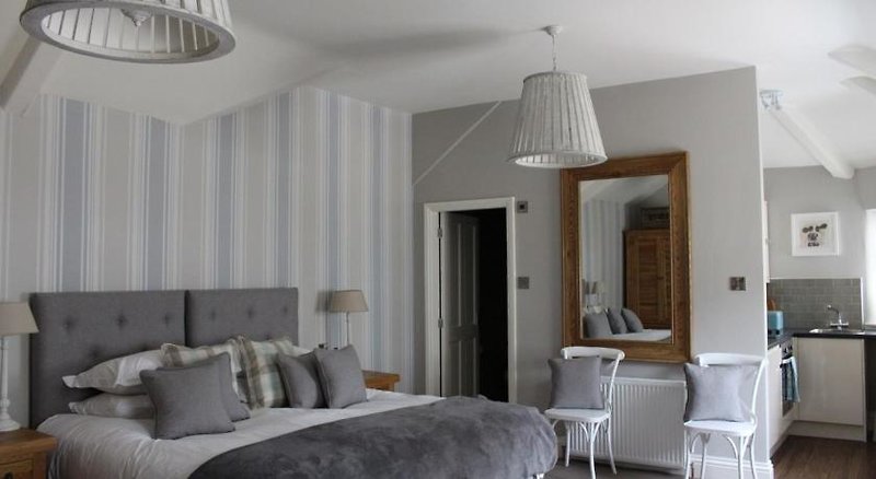 Hotel Falcon Manor