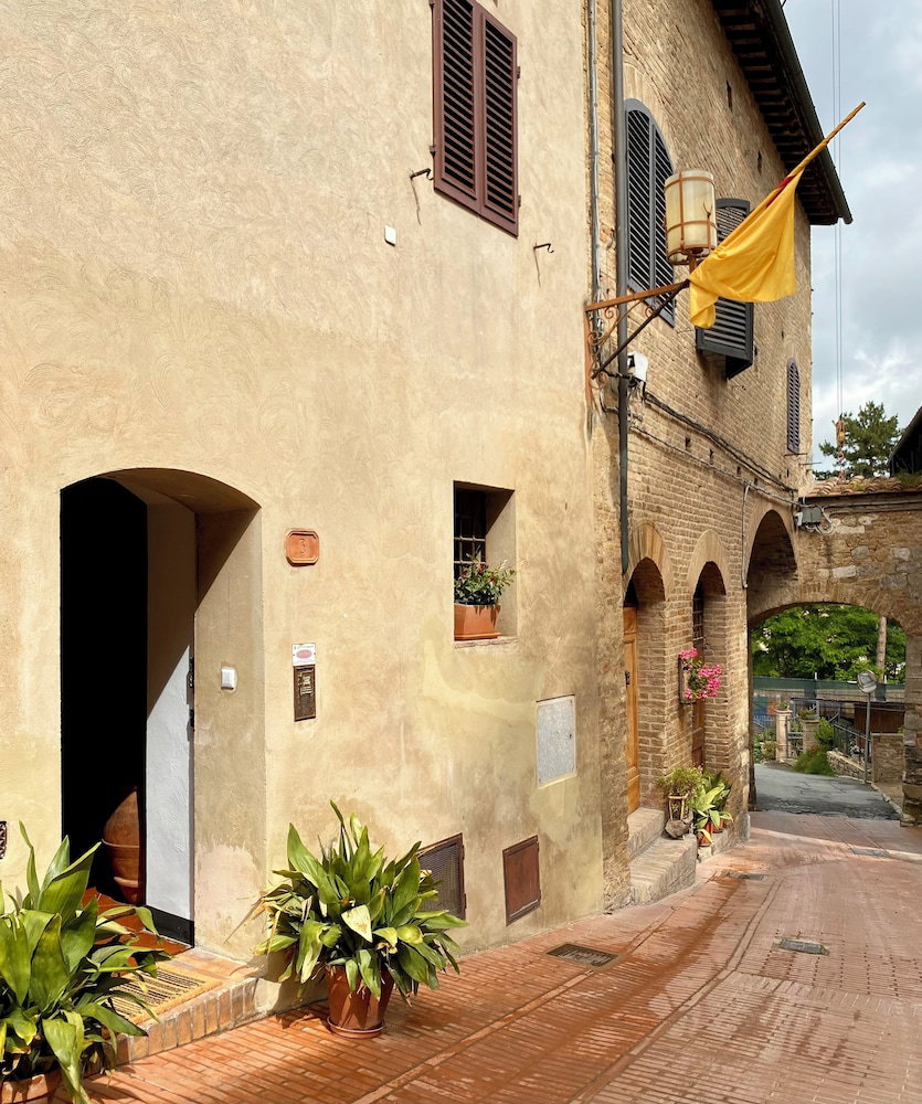 Duccio Nacci Rooms - Guest House