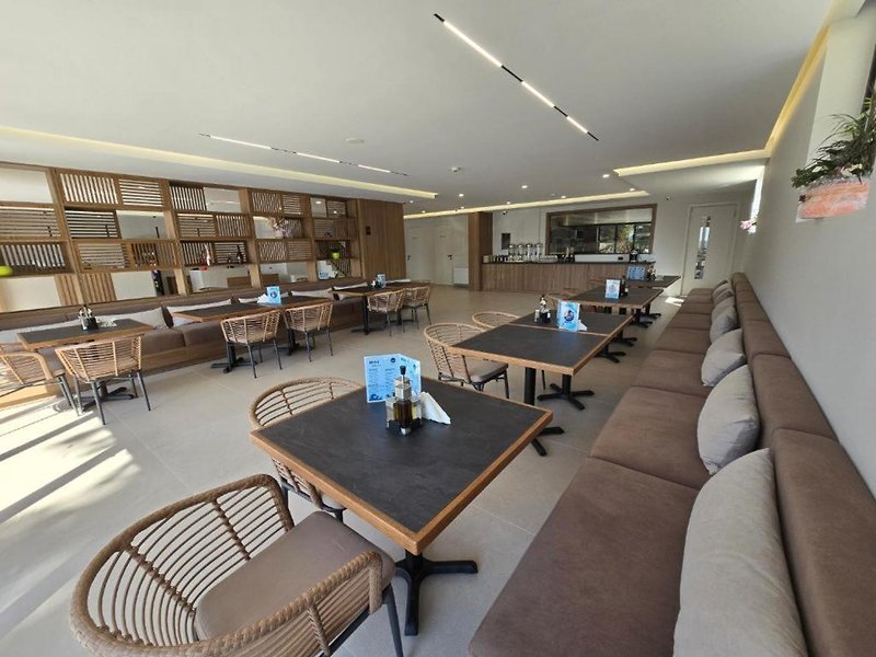 Hotel White Hill Radhime