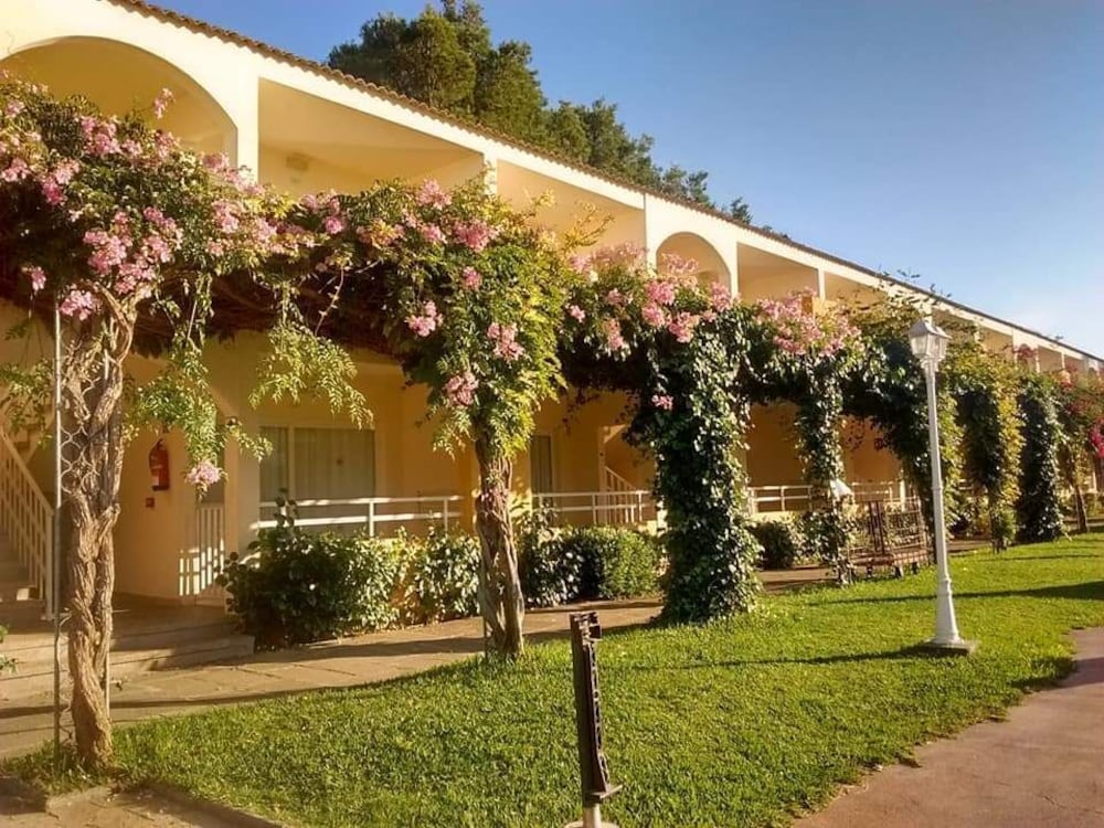 dal travel Mariner Club Apartments