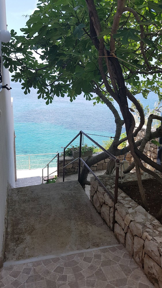 Hotel Apartments Teo I Ivana