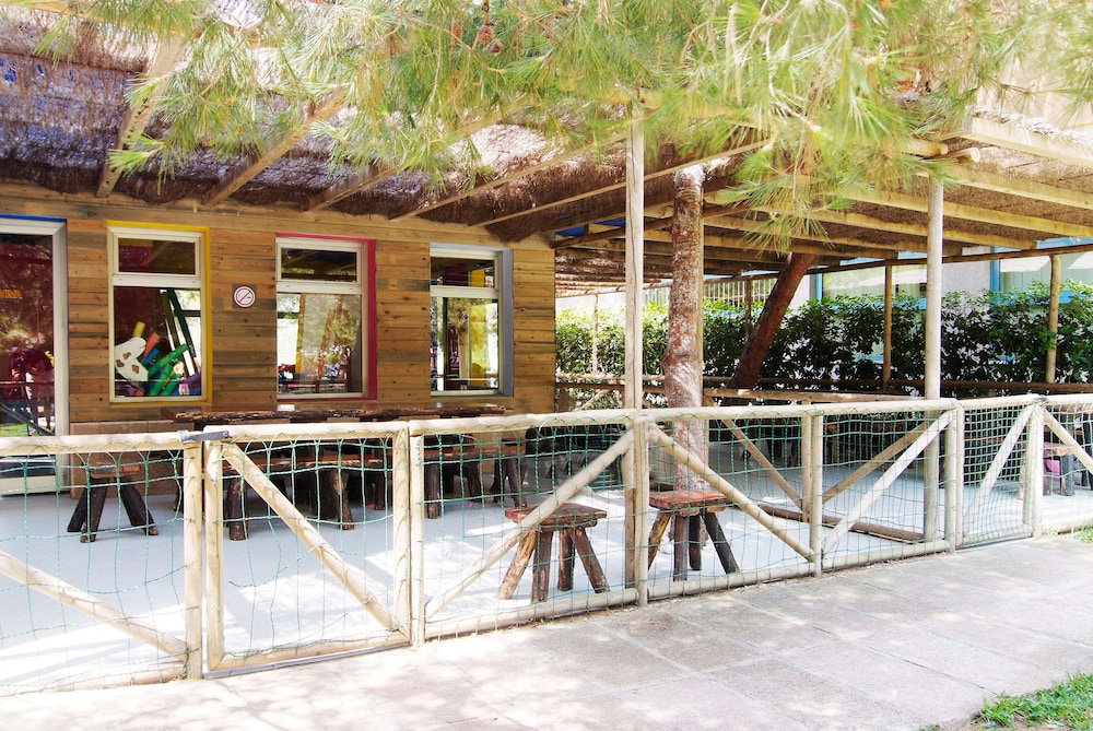dal travel Zafiro Tropic