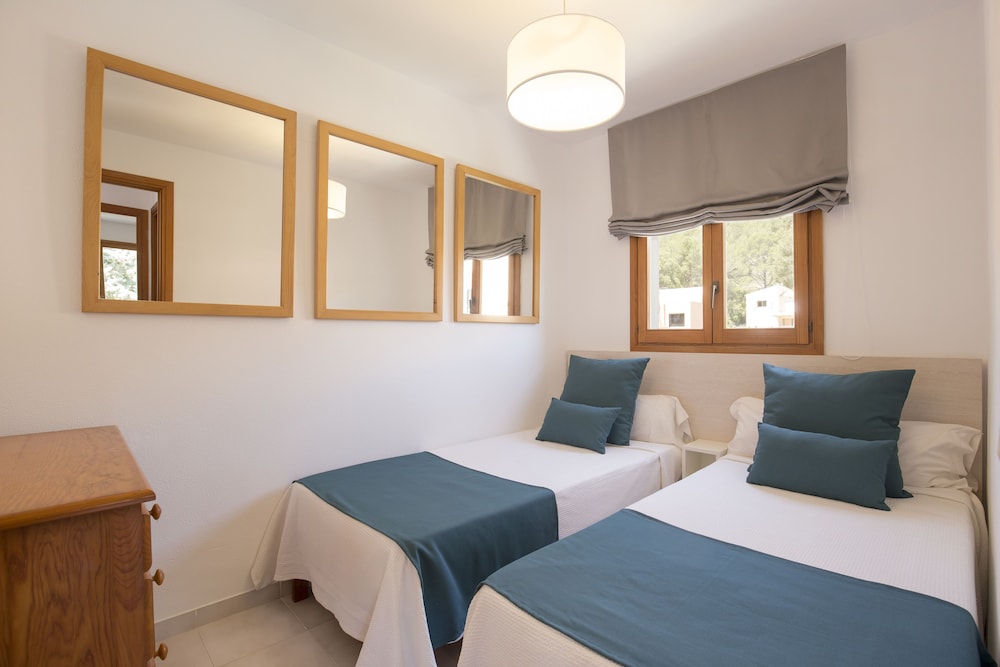 Cabot Las Velas Apartments