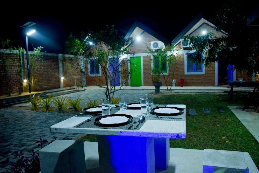 Hotel Laana Villa