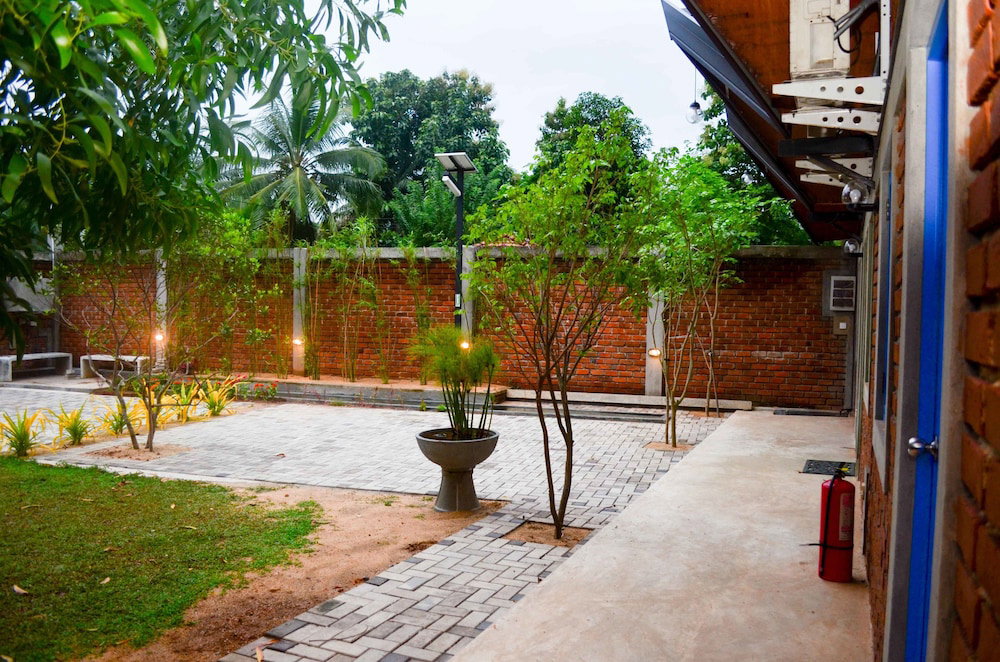 Laana Villa