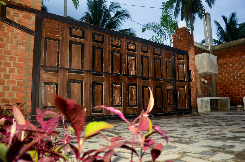 Laana Villa